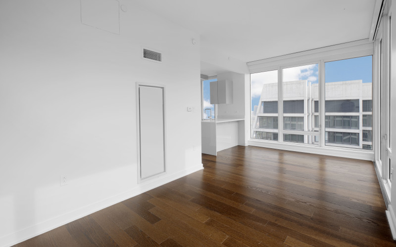 Enclave #1610 Livingroom2